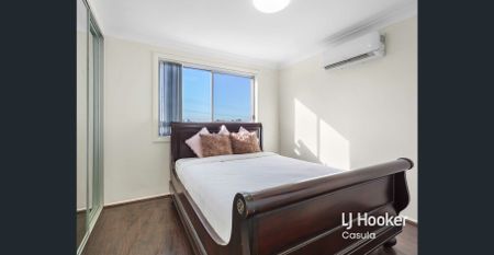 Modern Townhouse - Photo 3