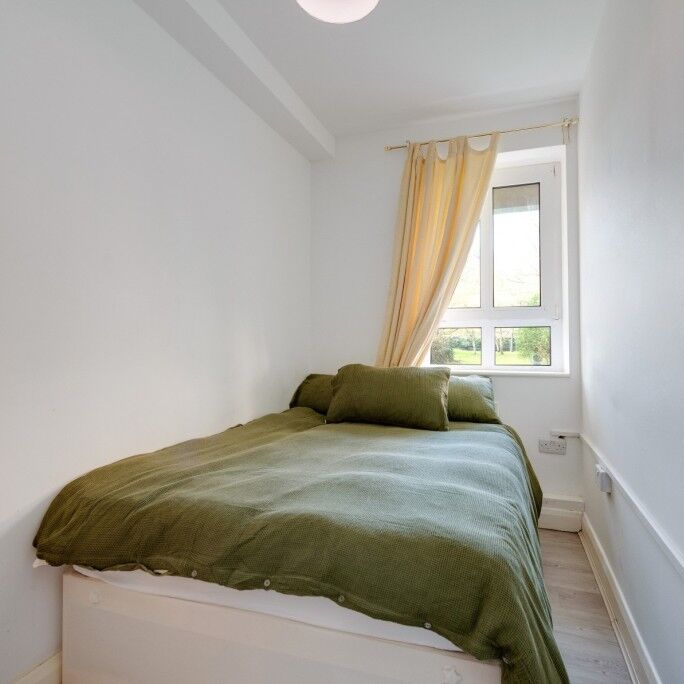 3 Bedroom Apartment To Let - Photo 1