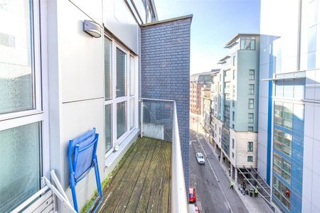 2 bedroom apartment to rent - Photo 2