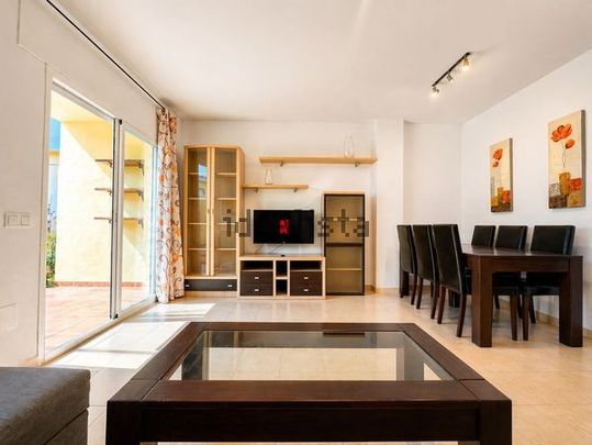 Alquiler de chalet pareado en Calle Sierra Morena, 30 - Photo 1