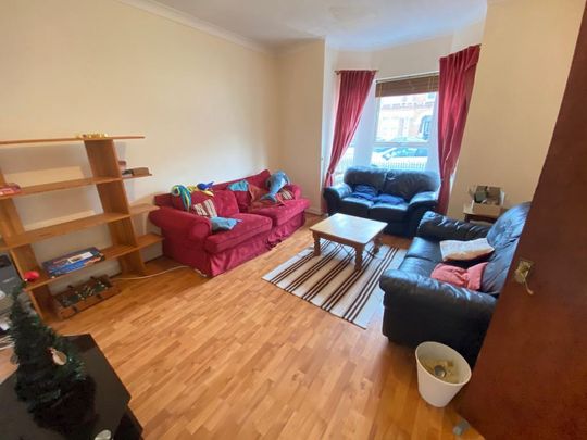 6 bedroom terraced house to rent - Photo 1