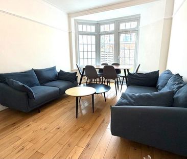 4 bedroom semi-detached house to rent - Photo 2