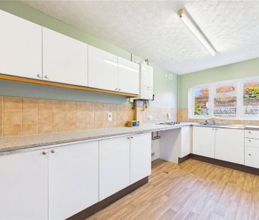 3 bedroom terraced house to rent - Photo 5