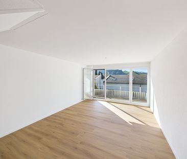 Renoviert 4.5-Zimmer-Maisonette-Wohnung in Eggersriet – 2 Terrassen! - Photo 1