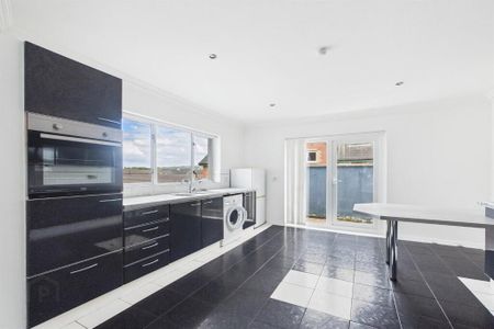225A Beersbridge Road, Belfast, BT5 4RS - Photo 5