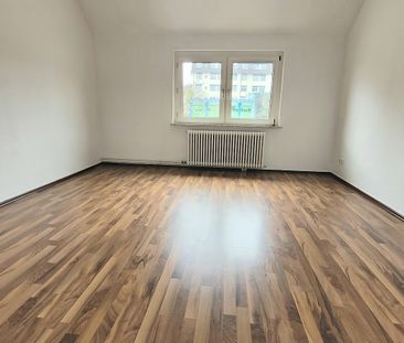 Schöne 2-Zimmer-Wohnung mit Balkon und großer Küche! - Photo 3