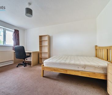 4 bedroom terraced house to rent - Photo 4