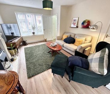 3 bedroom semi-detached house to rent - Photo 1