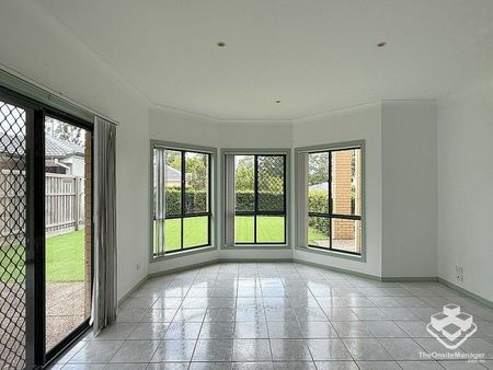 Luxurious Family Home with amazing views - Photo 2