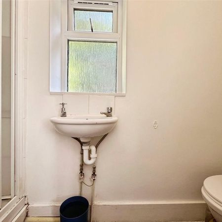 5 bedroom house share to rent - Photo 4