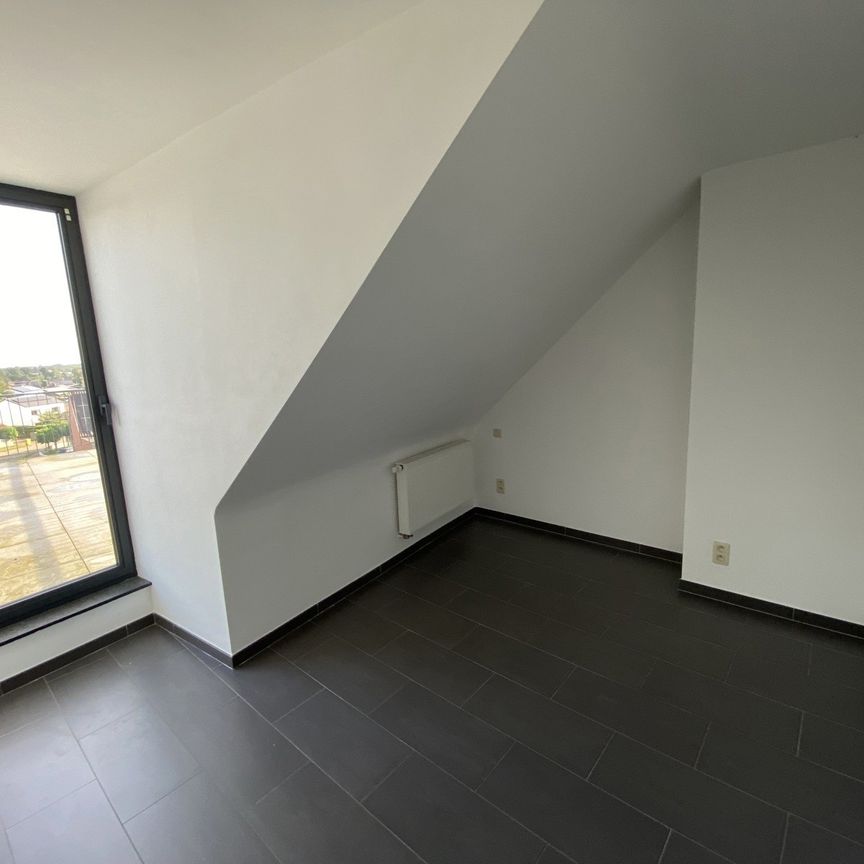 Ruime duplex met 3 slaapkamers - Photo 1