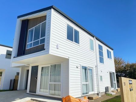 A 2-storey Houses with internal access garage in Howick - Photo 5