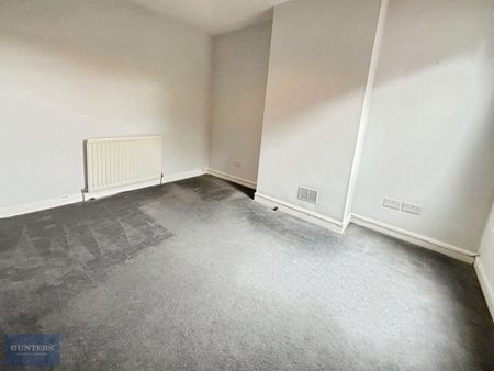 2 bedroom House To Let Total Size: 905 SQ FT - Photo 3