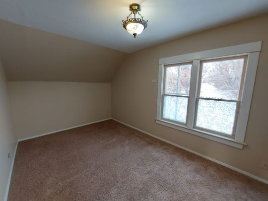 2 Bedroom Home Downtown! - Photo 1