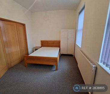 2 bedroom maisonette to rent - Photo 2