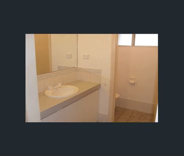 Neat Brick & Tile Home in Mullingar - Photo 2