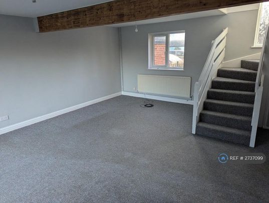 3 bedroom semi-detached house to rent - Photo 1