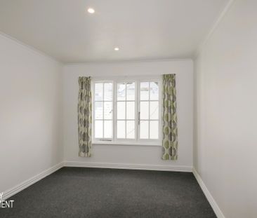 Luxurious Flat for 2025 - Photo 2