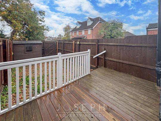 3 bedroom terraced house to rent - Photo 1