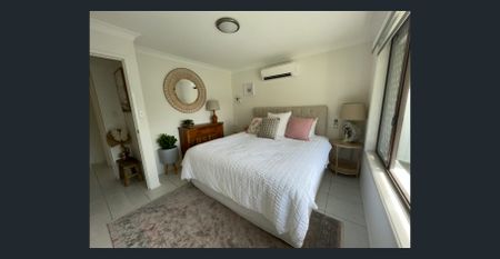 POOLSIDE COASTAL LIVING - Photo 3