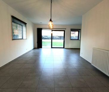 RECENTE WONING MET TUIN EN CARPORT - Photo 2