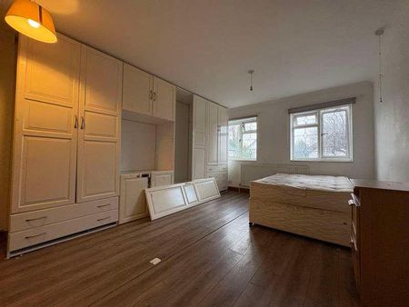 Somerset Way, Iver, SL0 - Photo 5