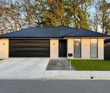 Ravenswood with a view - Photo 2