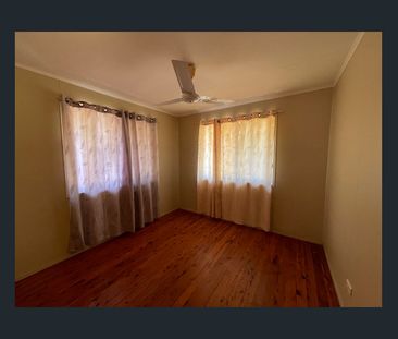 3 Bedroom Family Home ! - Photo 3