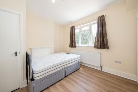 4 bedroom house to rent - Photo 3