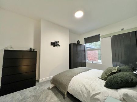 Stunning shared house on Wilderspool Causeway! - Photo 5