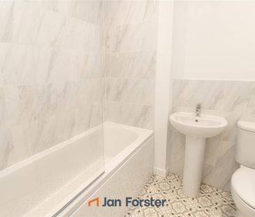 2 Bedroom House - Photo 6