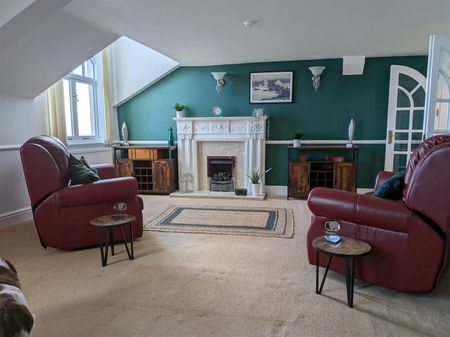Esplanade, Scarborough - Photo 5