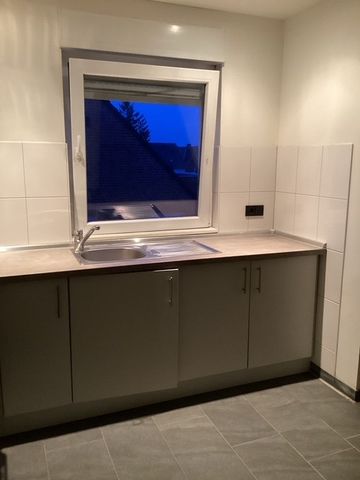 zentrales 1-Zimmer Apartment mit Einbauküche - Photo 2