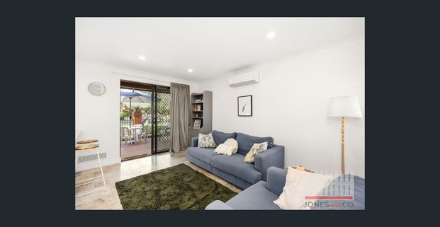 Comfort & Convenience in the Heart of Bassendean – 22/8 Garnsworthy Place - Photo 1