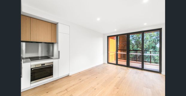 Perfectly positioned - Photo 1