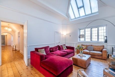 4 bedroom mews to rent - Photo 1