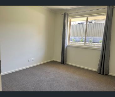 15 Emerald Drive, Mount Gambier, SA 5290 - Photo 4
