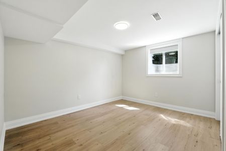 For Lease - 929 Upper Ottawa Street Unit# B, Hamilton, Ontario - Photo 5