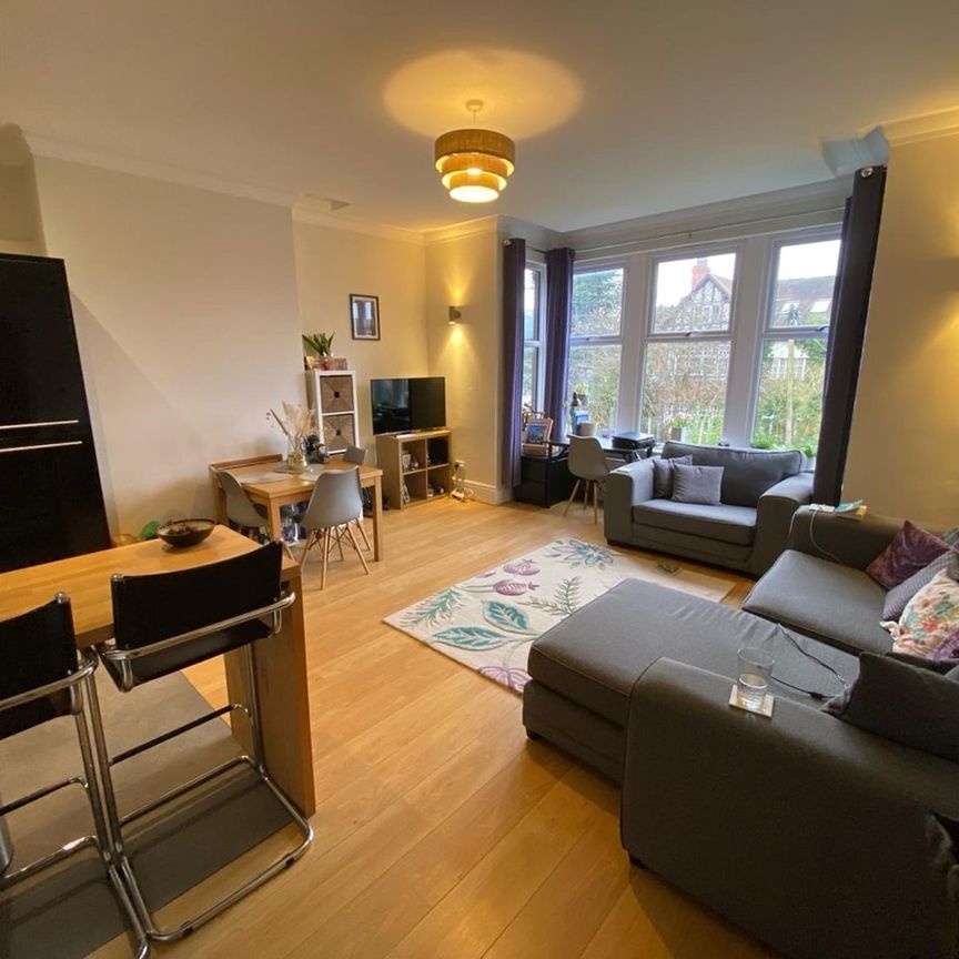 2 Bed Flat, Arncliffe Road, LS16 - Photo 1