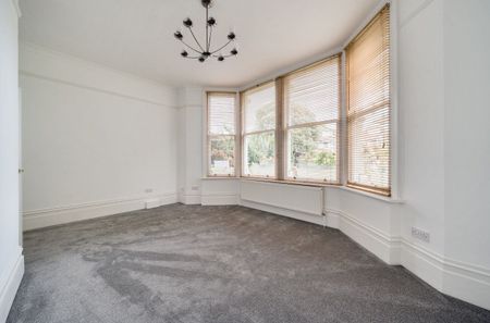 Bromley Road, London, SE6 - Photo 3