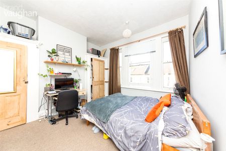 5 bedroom terraced house to rent - Photo 3