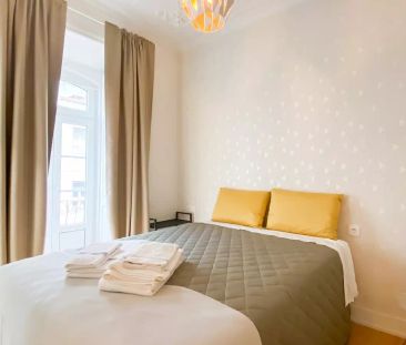 Room for rent in a Coliving in Arroios, Lisbon - Photo 6