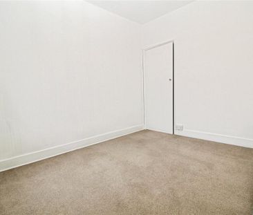 2 bedroom semi-detached house to rent - Photo 3