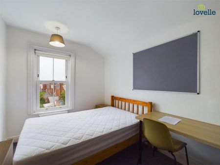 4 bedroom terraced house to rent - Photo 5