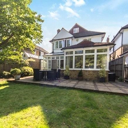 5 bedroom detached house to rent - Photo 1