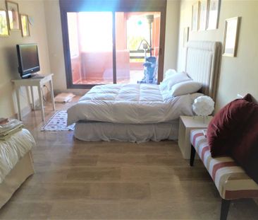 3 room luxury Apartment for rent in Marbella, Andalusia - Photo 3