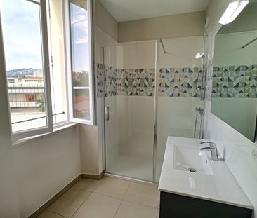 location Appartement T2 DE 46.26m² À CANNES - Photo 6