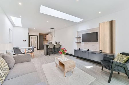 3 bedroom terraced house to rent - Photo 2