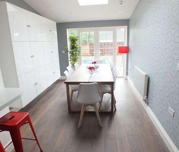 Lacewood Gardens, Reading, Berkshire, RG2 - Photo 3