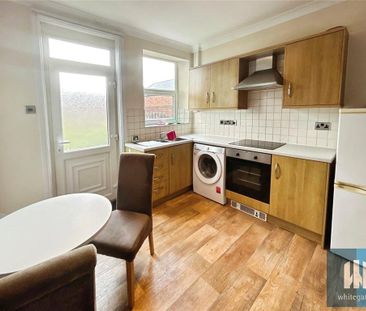 3 bedroom terraced house to rent - Photo 4
